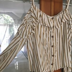 Size 2x striped boho cold shoulder top